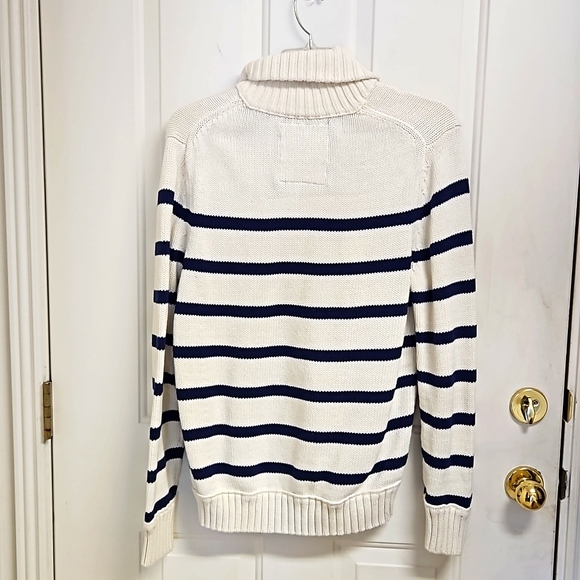 American Eagle Fisherman Sweater - Picture 3 of 4